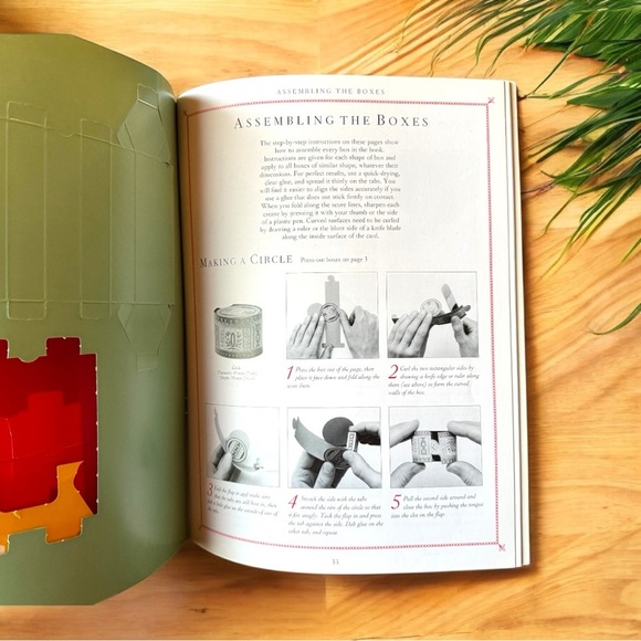 The Decorative Gift Boxes by Jane Thomson - Press-Out Craft Book - Picture 11 of 14